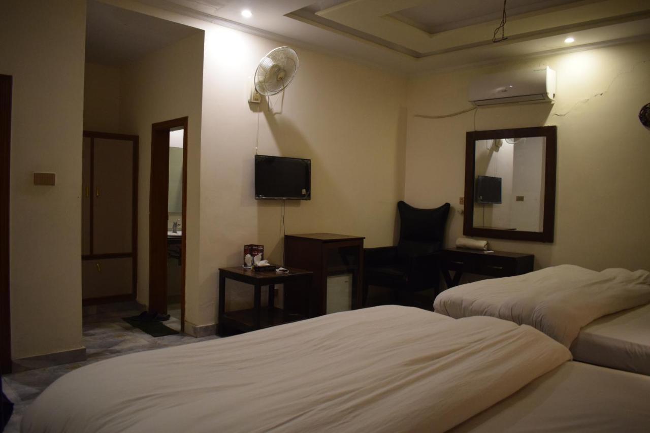 Hotel Pak Continental Μουλτάν Εξωτερικό φωτογραφία