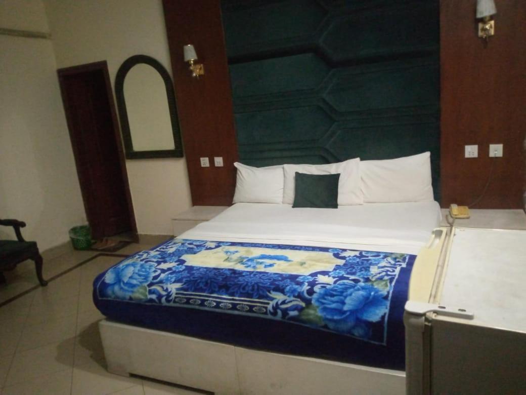 Hotel Pak Continental Μουλτάν Εξωτερικό φωτογραφία