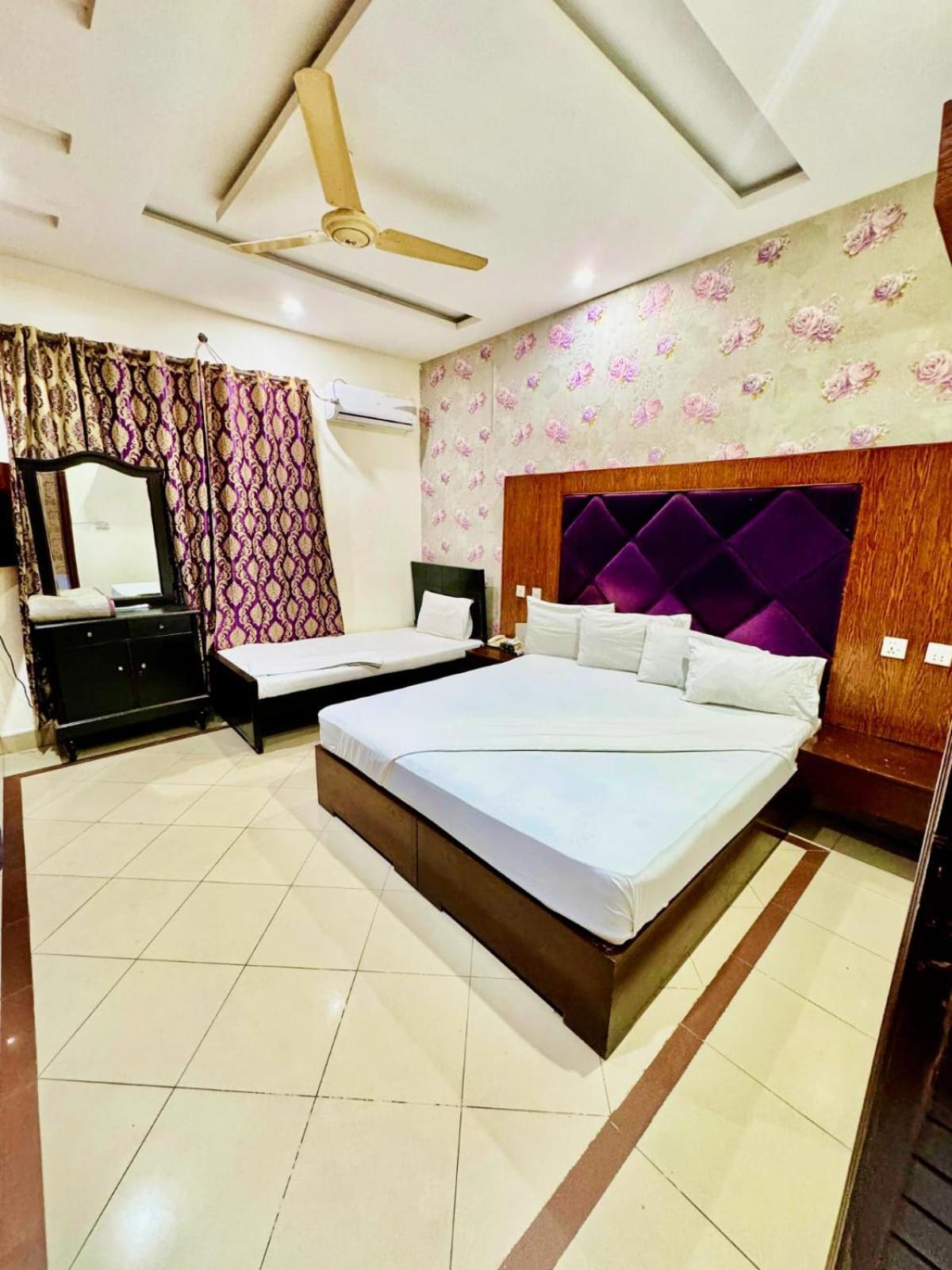 Hotel Pak Continental Μουλτάν Εξωτερικό φωτογραφία
