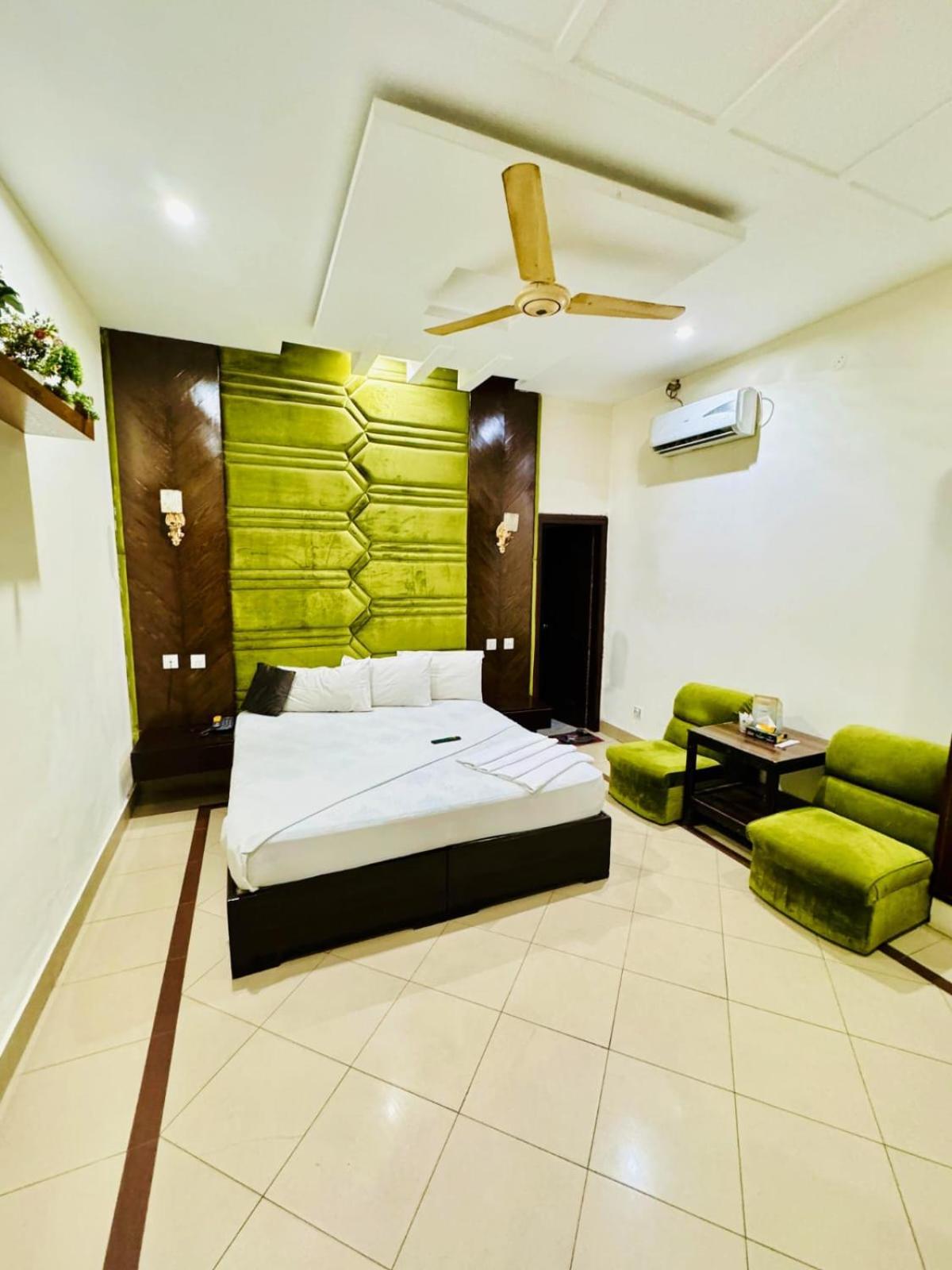 Hotel Pak Continental Μουλτάν Εξωτερικό φωτογραφία