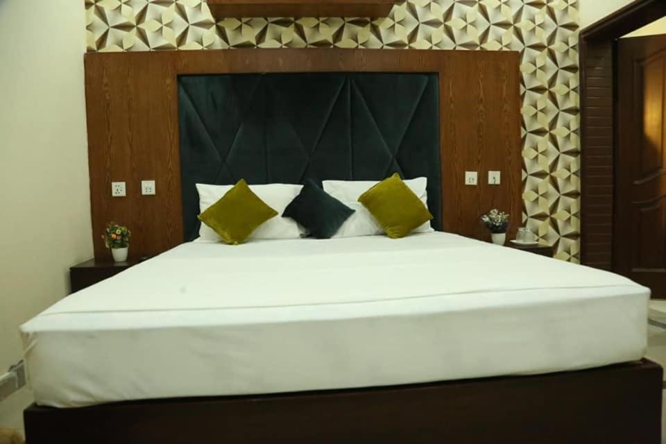 Hotel Pak Continental Μουλτάν Εξωτερικό φωτογραφία